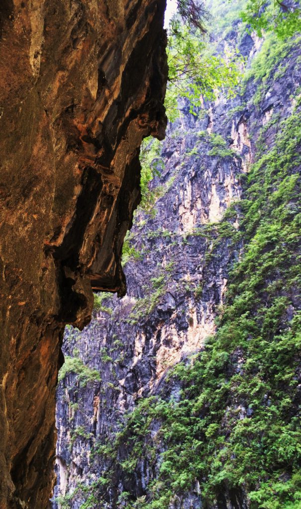 Au sud des nuages Balagezong roche