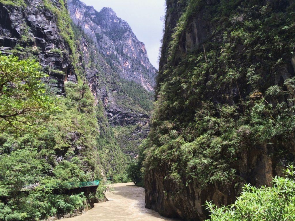 Au sud des nuages Gorges de Balagezong au soleil