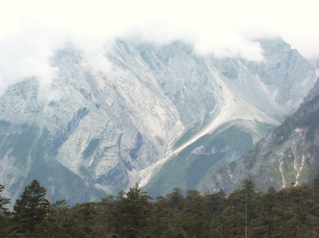 Au sud des nuages Jade snow mountain grès