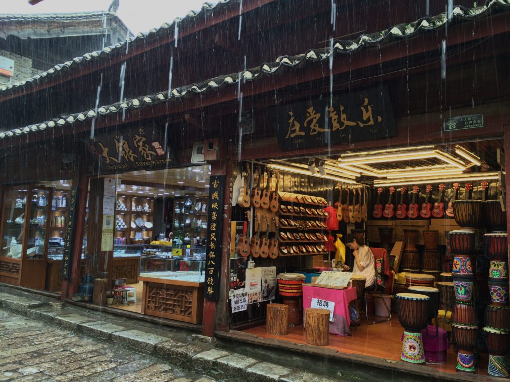 Au sud des nuages Lijiang sous la pluie